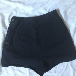HIGH WAISTED BLACK AMERICAN APPAREL SHORTS